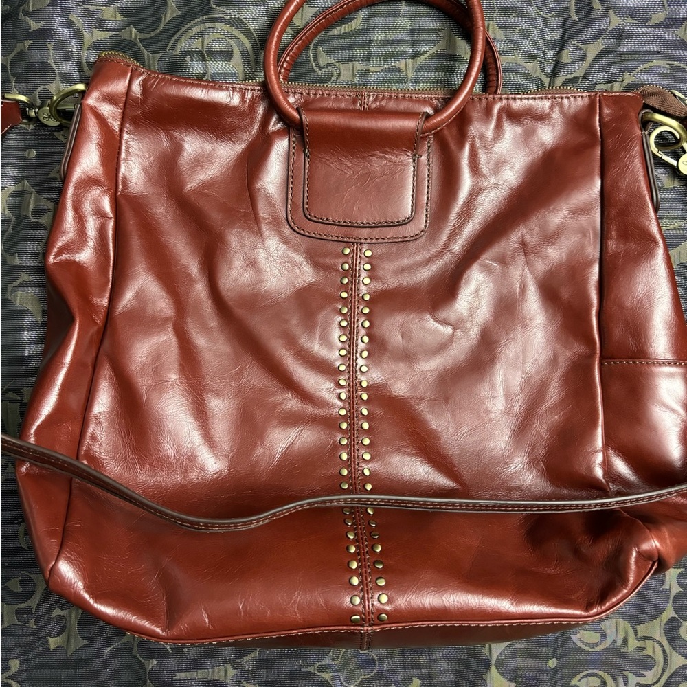Hobo Sheila Satchel (Large) in the color Henna